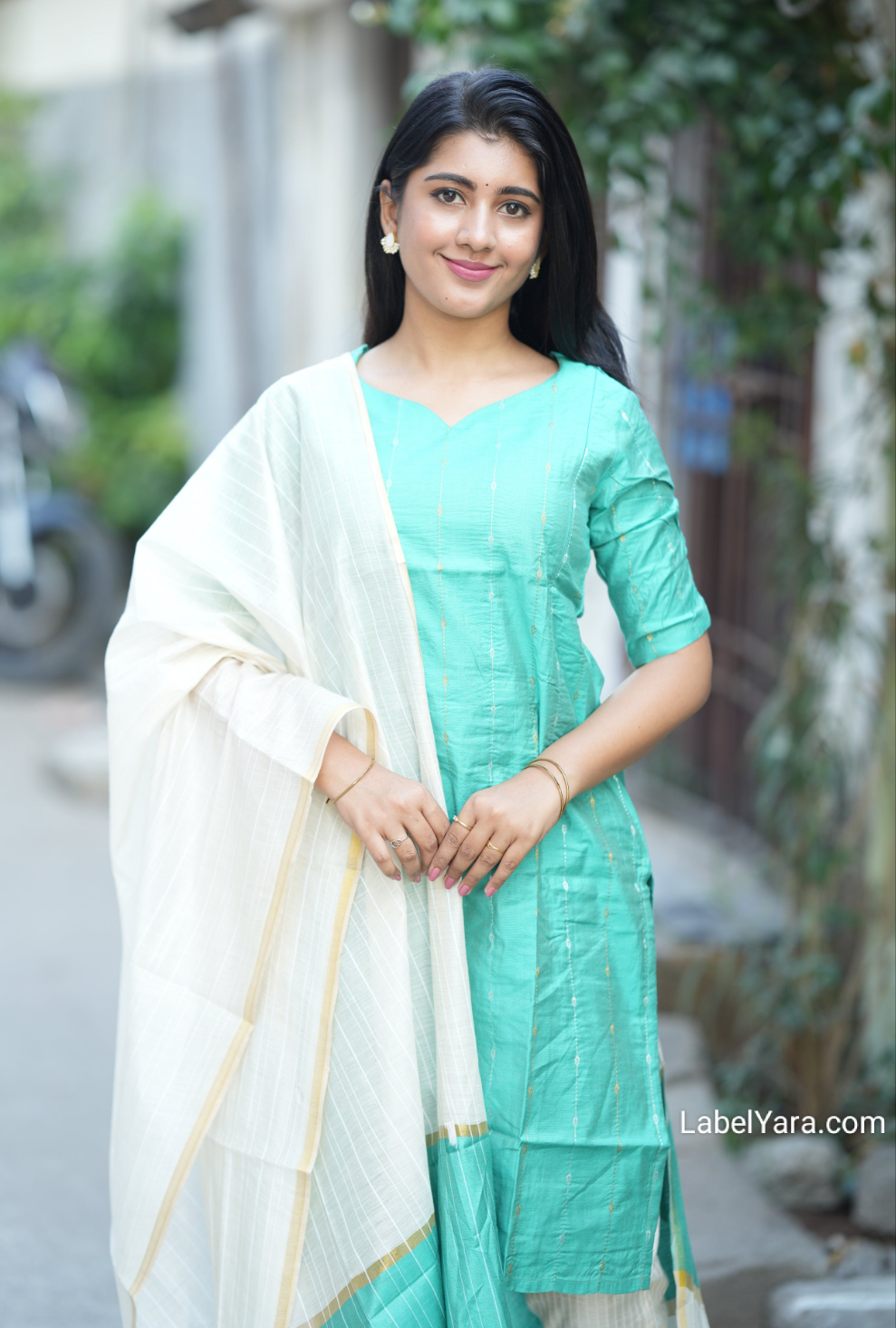 Lara - RawSilkCotton