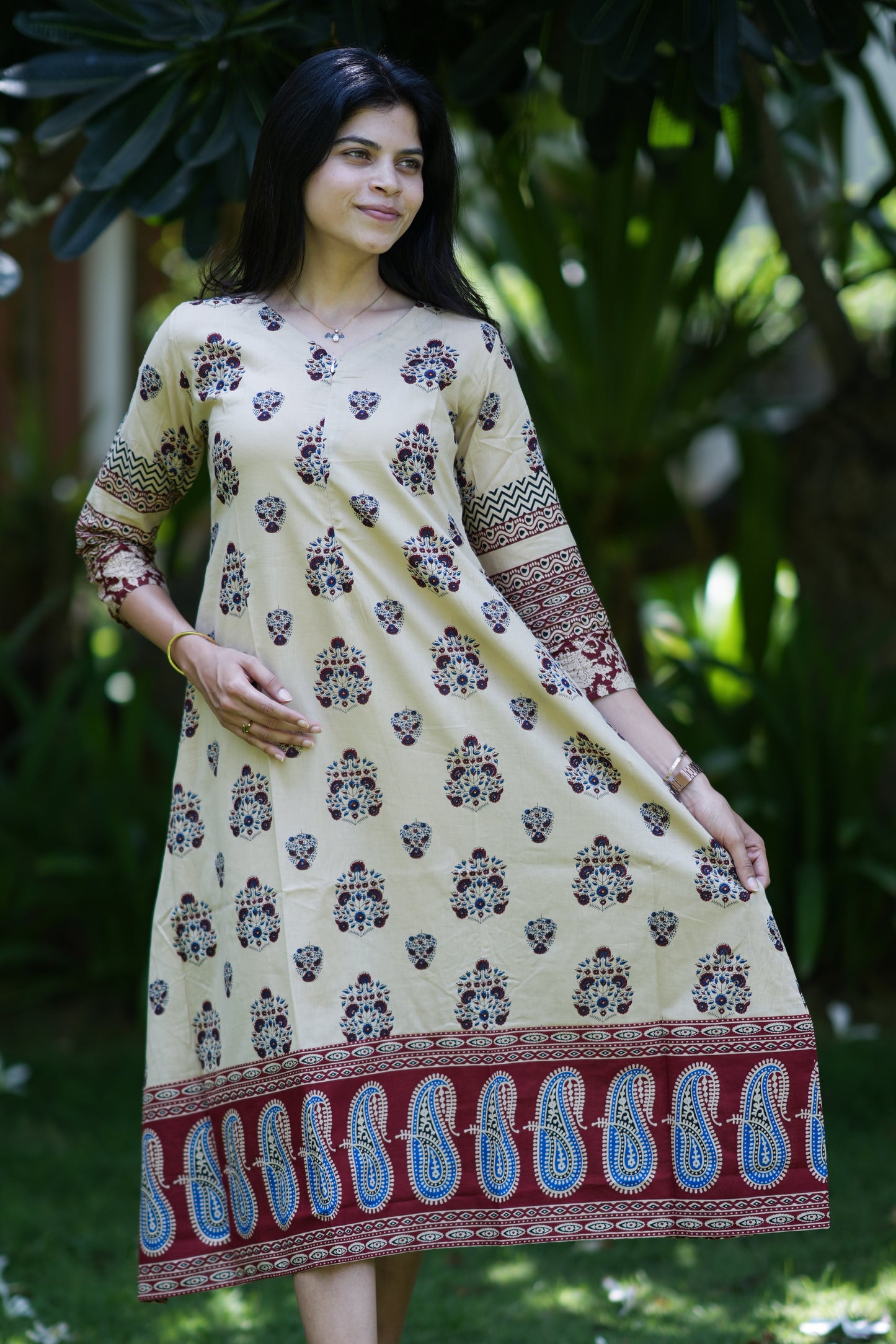 Thiya Maternity Dress